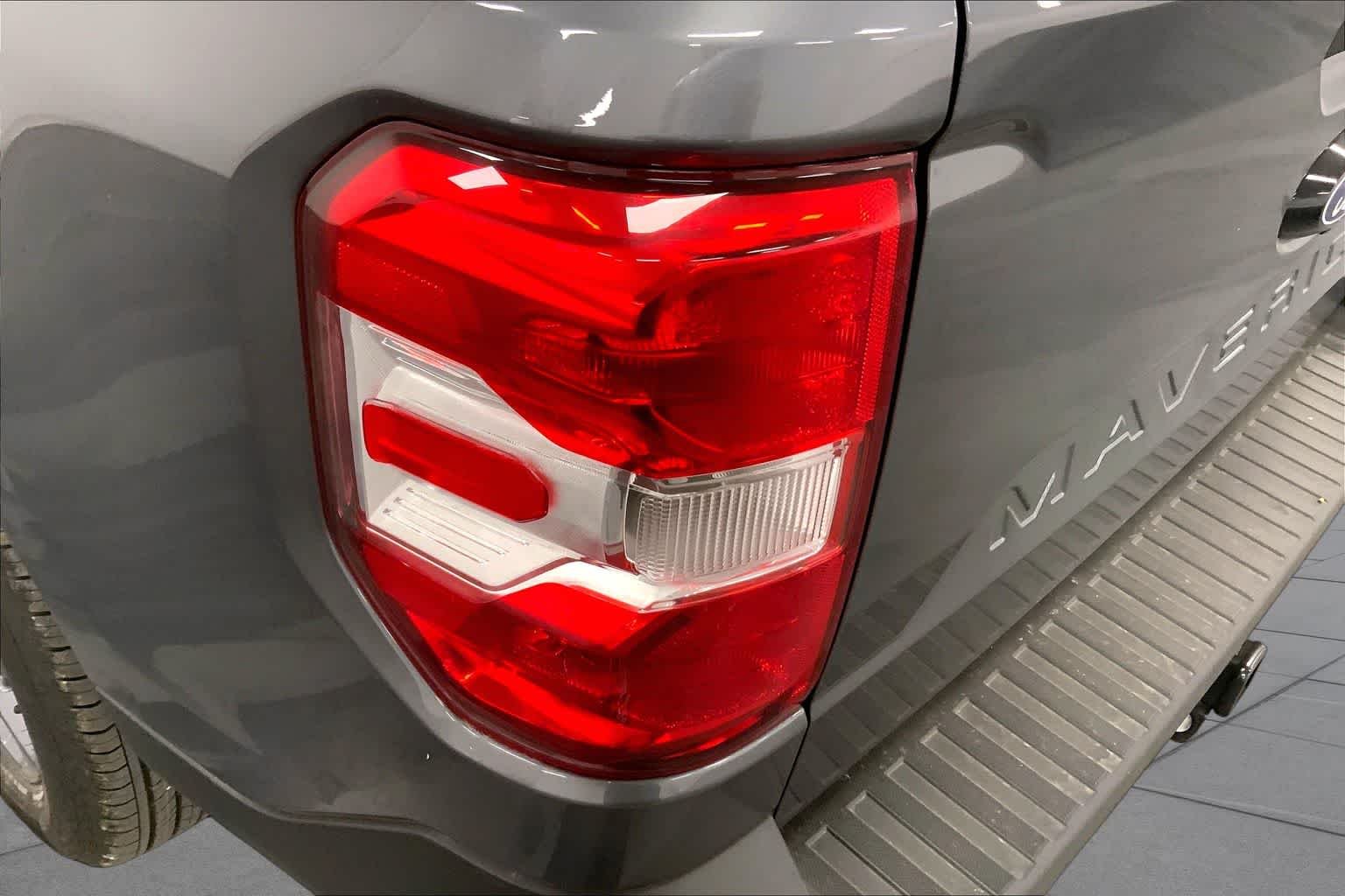 New 2026 Carbonized Gray Metallic Ford XLT image 14
