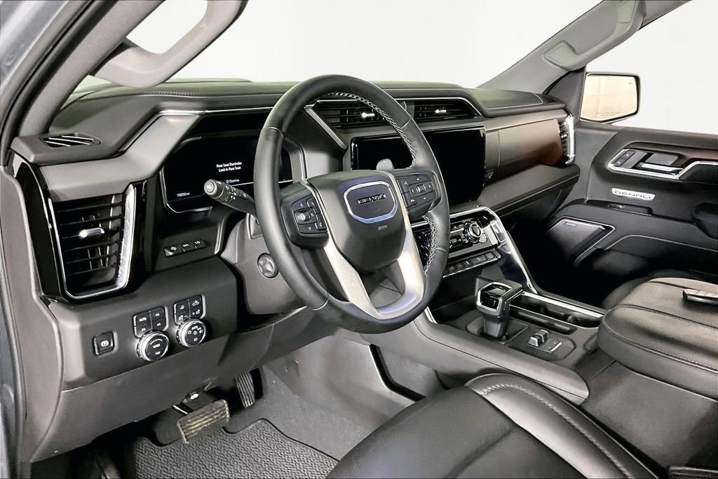Used 2025 Sterling Metallic GMC Denali image 17