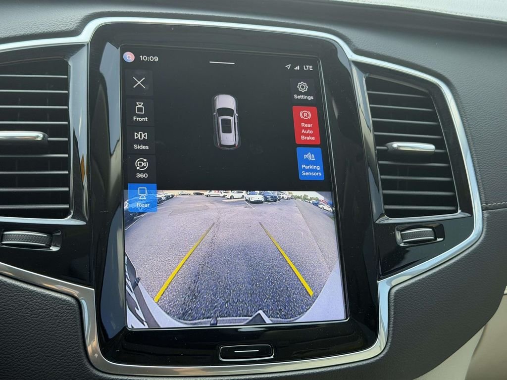 Used 2023 White Volvo Ultimate image 4