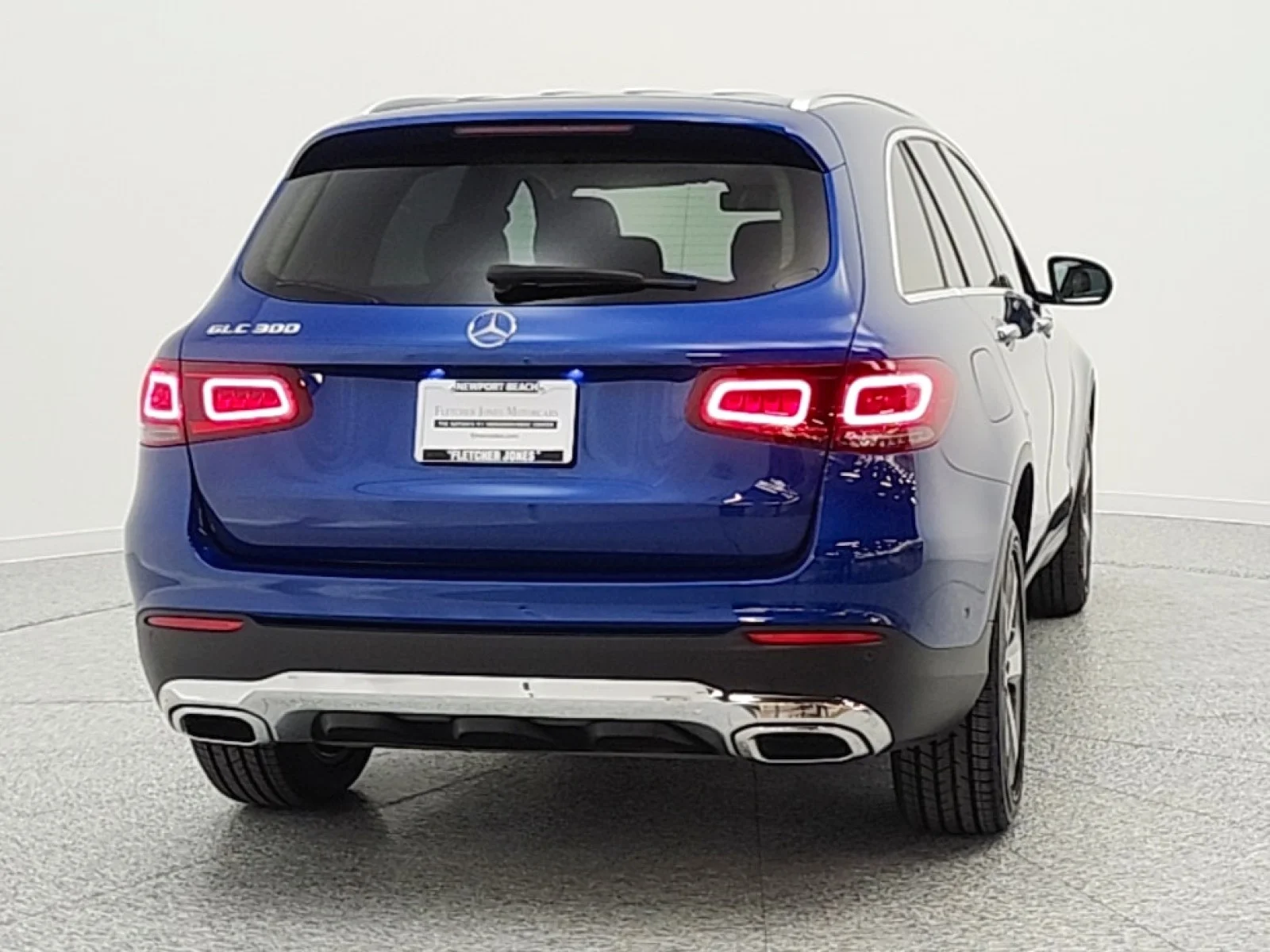 Used 2022 Starling Blue Metallic Mercedes-Benz GLC 300 SUV image 6