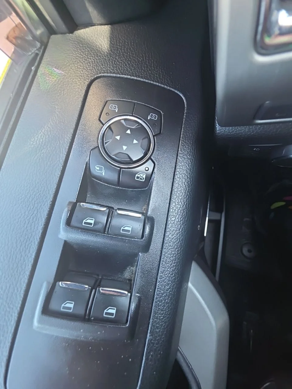 Used 2015 Black Ford Platinum image 41