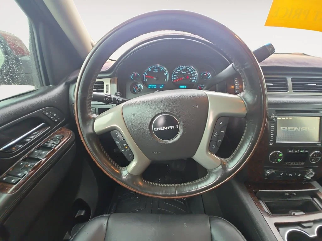 Used 2013 Red GMC Denali image 11