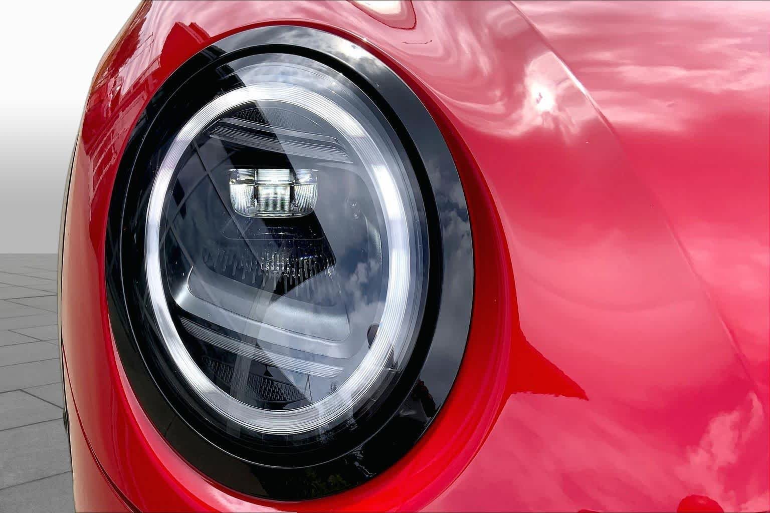 New 2026 Chili Red II MINI Iconic image 13