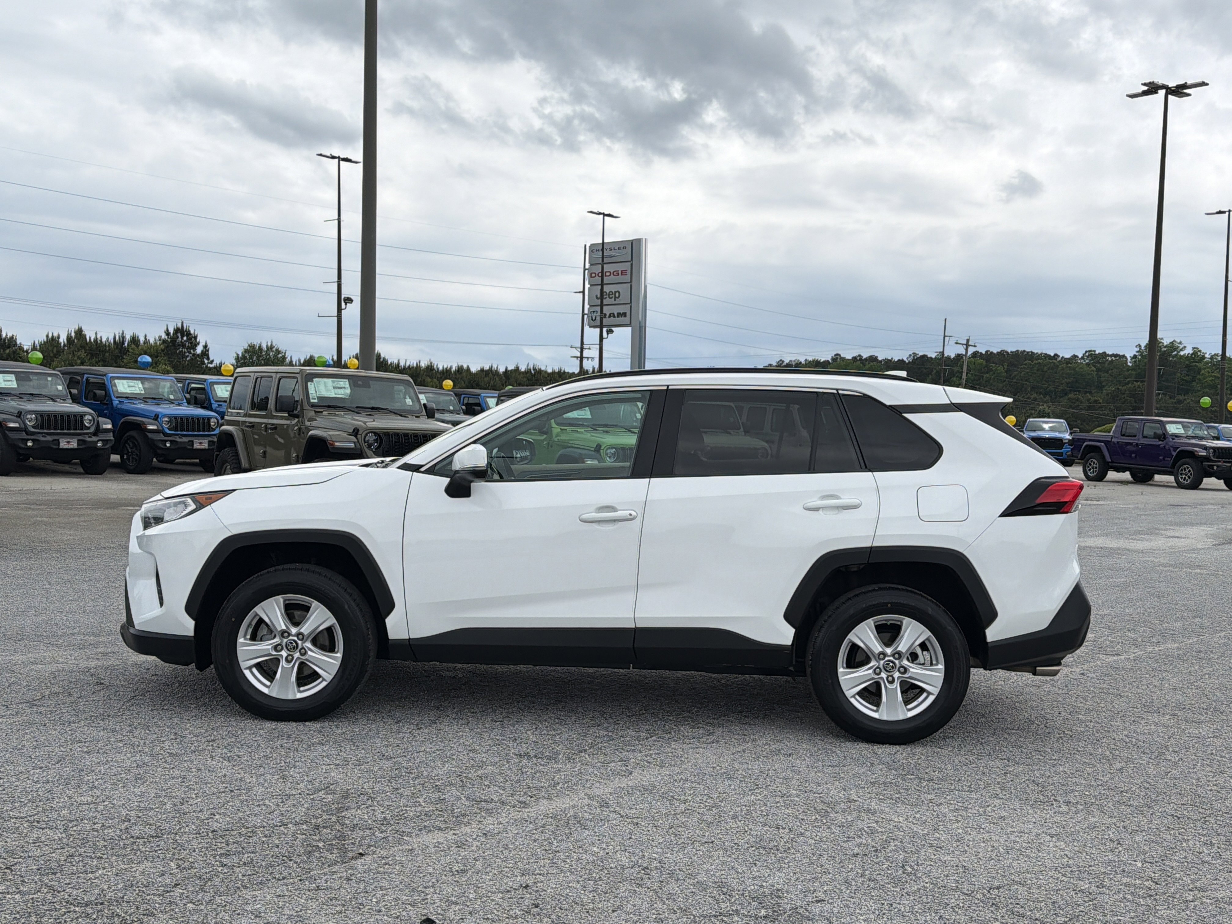 Used 2019 Super White Toyota XLE image 14