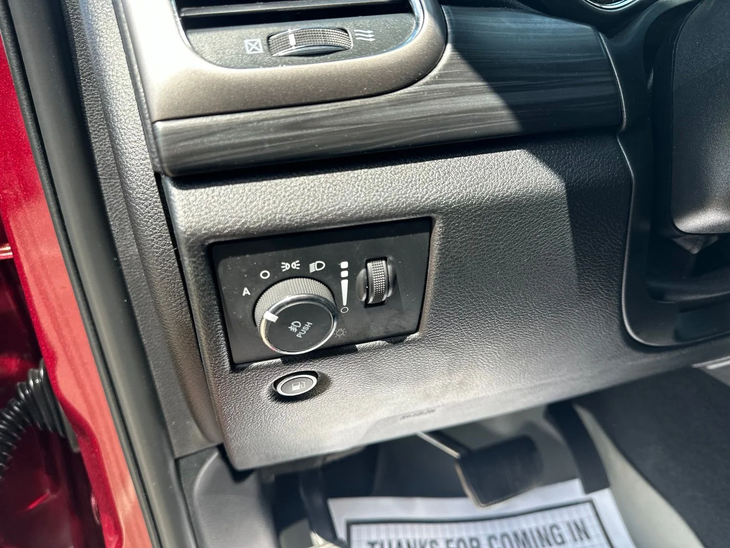Used 2020 Red Jeep Altitude image 13