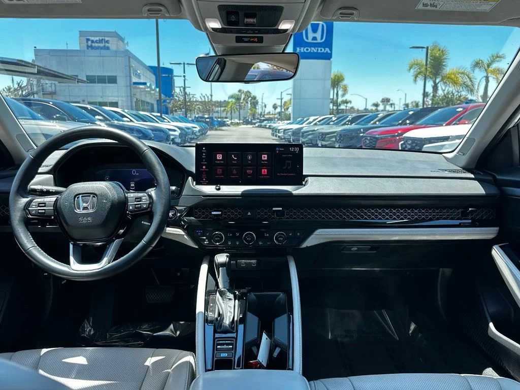 Certified Used 2024 White Honda Touring image 19