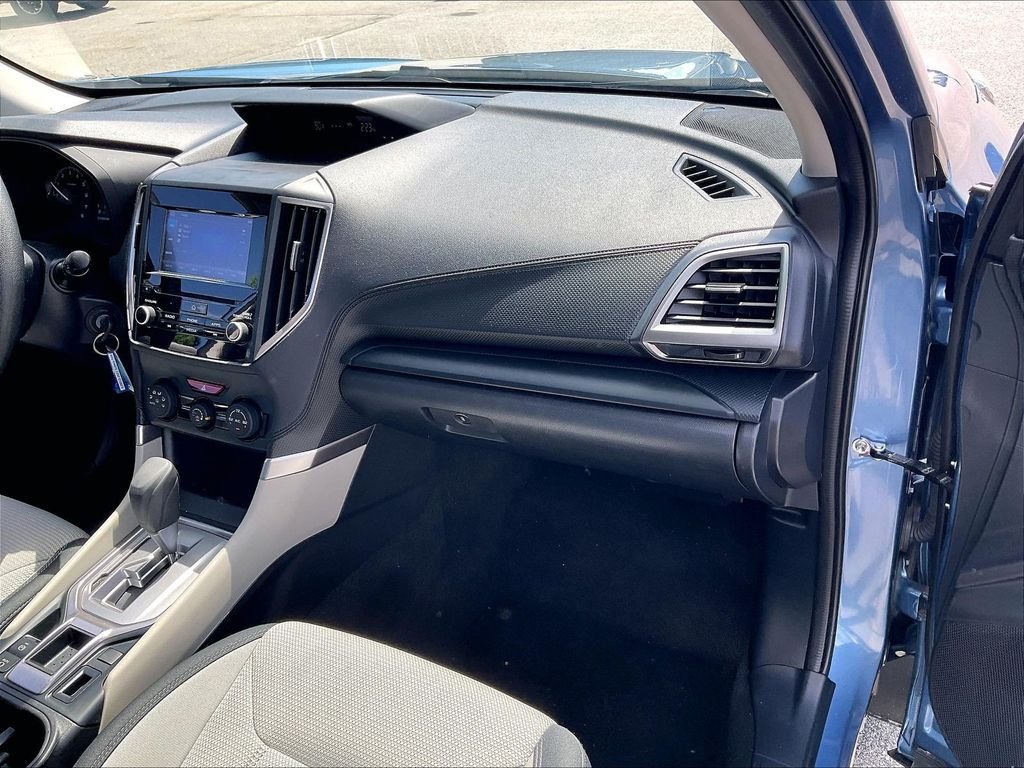Used 2022 Horizon Blue Pearl Subaru Base image 12