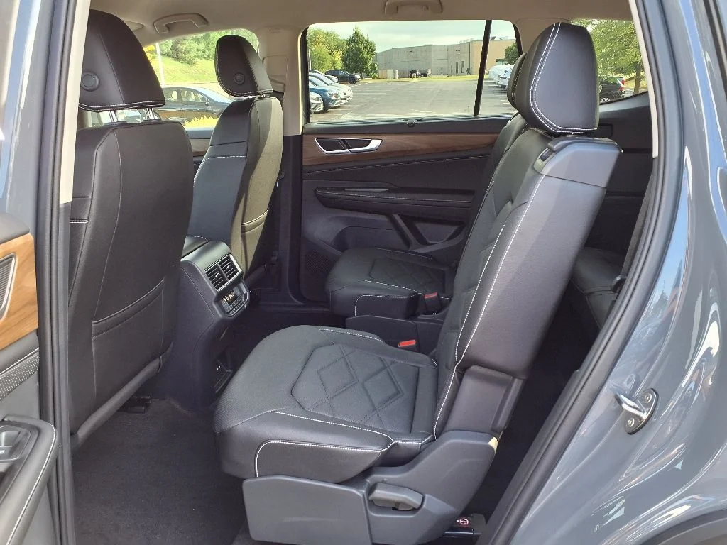 New 2026 Pure Gray Volkswagen 2.0T SE w/Technology image 12