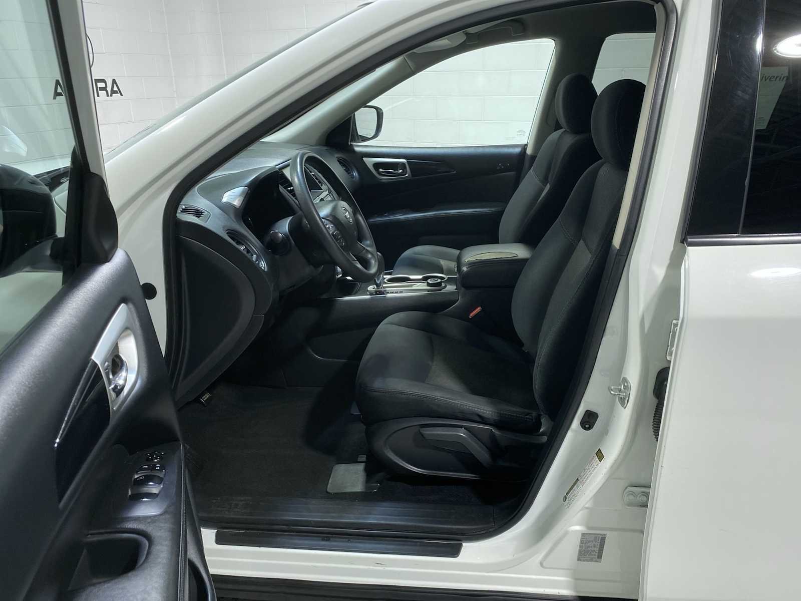 Used 2019 Nissan Pathfinder S with VIN 5N1DR2MM7KC627002 for sale in Verona, NJ