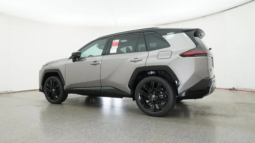 New 2026 Meteor Shower with Midnight Black Metallic roof Toyota XSE image 35