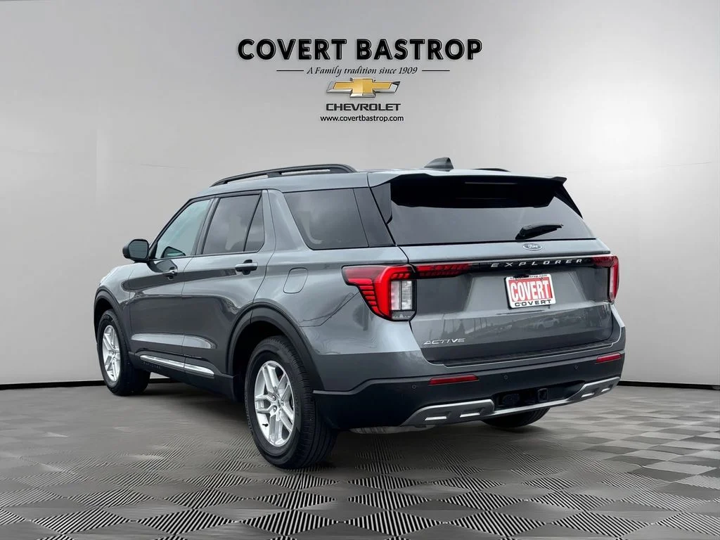 Used 2025 Gray Ford Active image 5