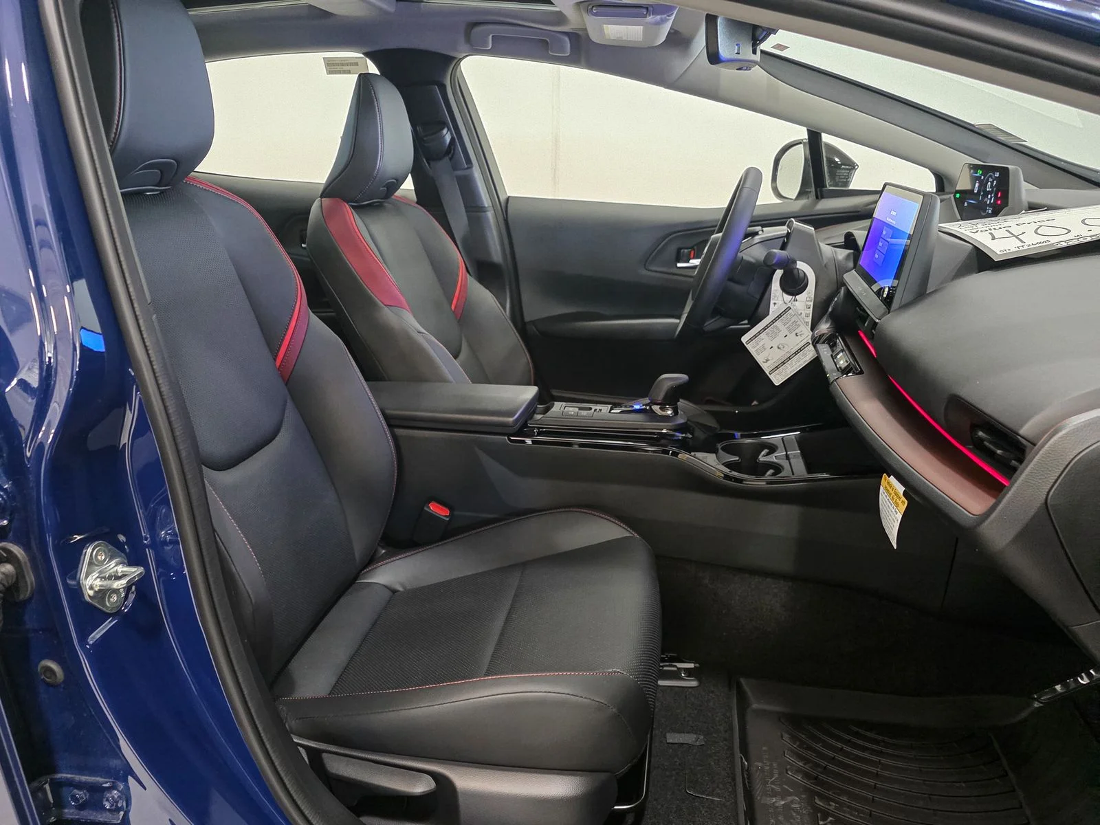 2026 Toyota Prius Plug-in Hybrid XSE - Photo 20