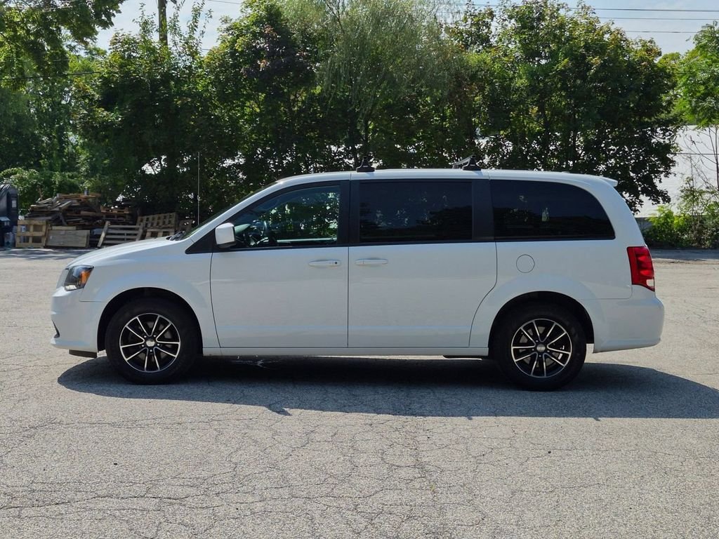 Used 2018 White Dodge SE Plus image 9