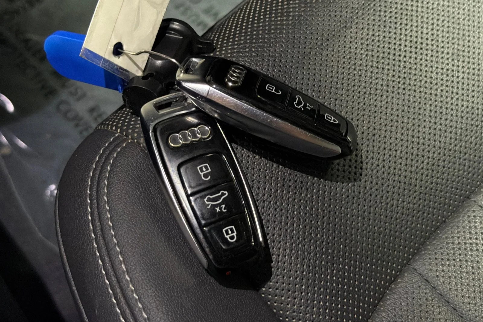Used 2021 Mythos Black Metallic Audi Premium Plus quattro image 25