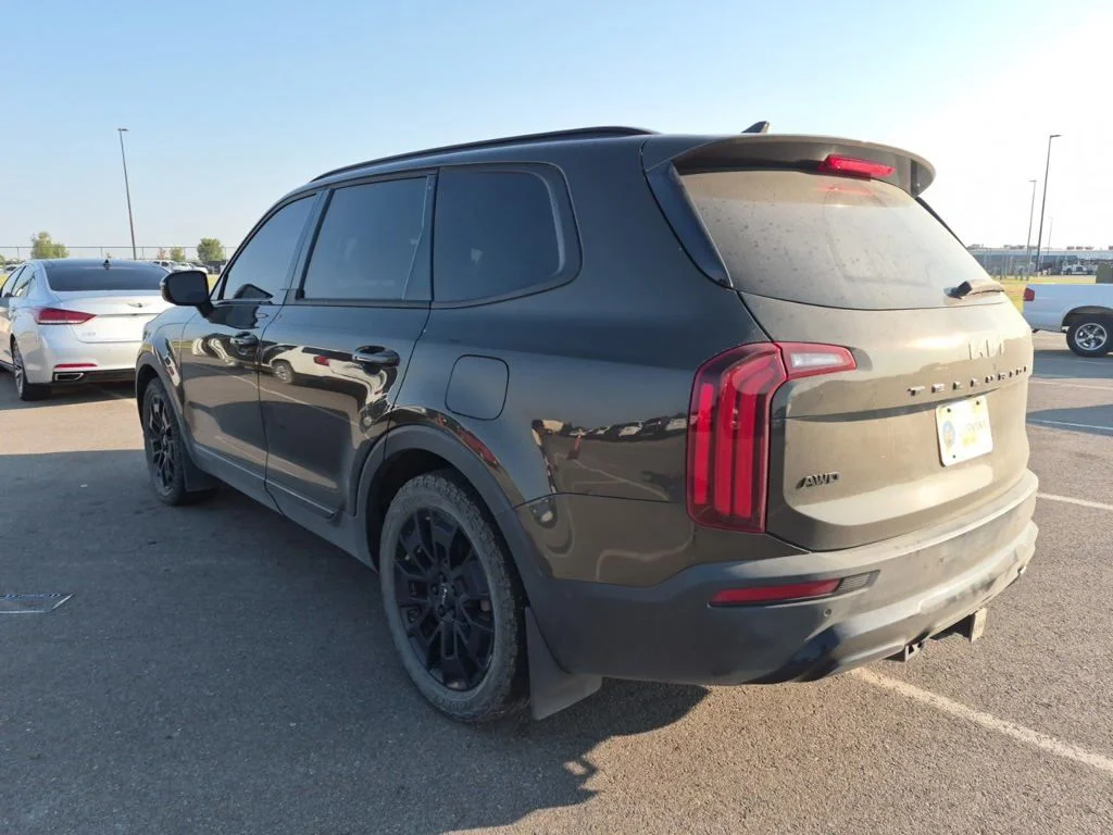 Used 2022 Green Kia SX image 3