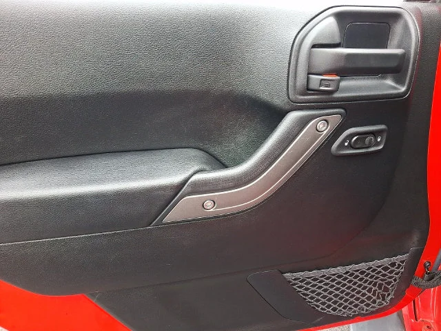 Used 2016 Red Jeep Unlimited Sport image 12