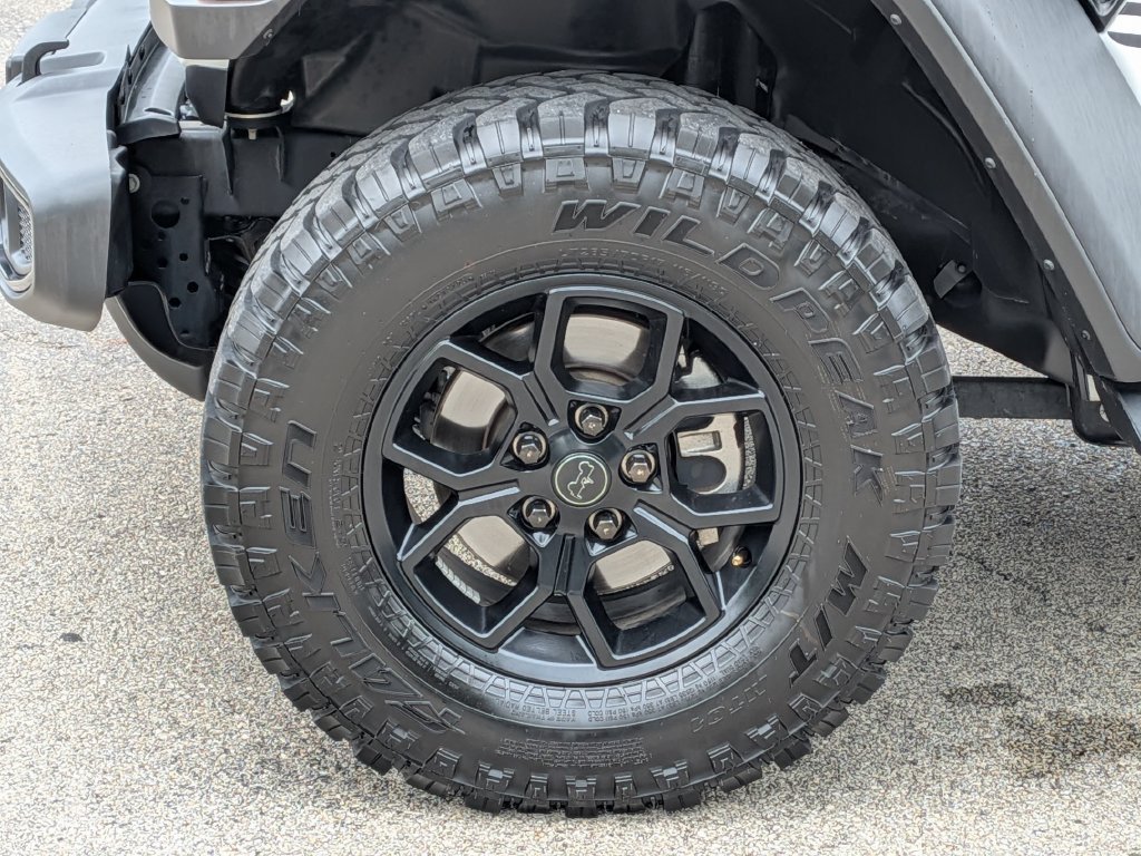 Used 2024 White Jeep Sport image 14