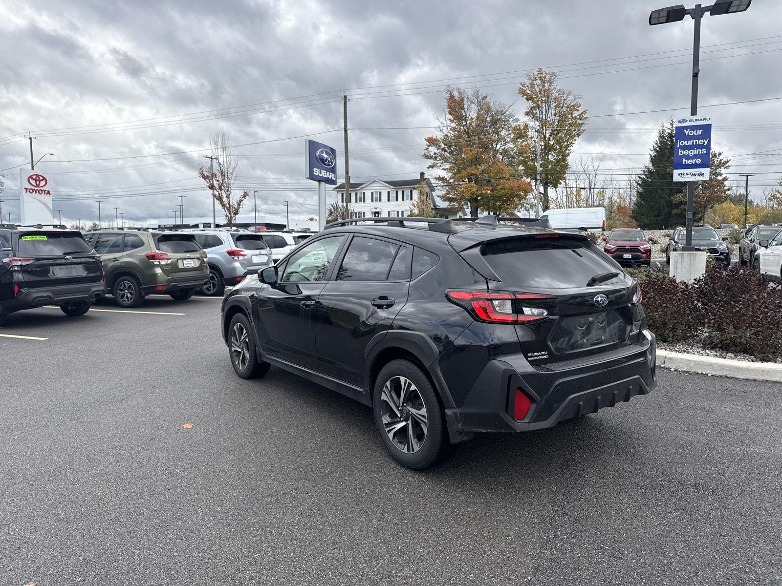 Used 2024 Crystal Black Silica Subaru Premium image 6
