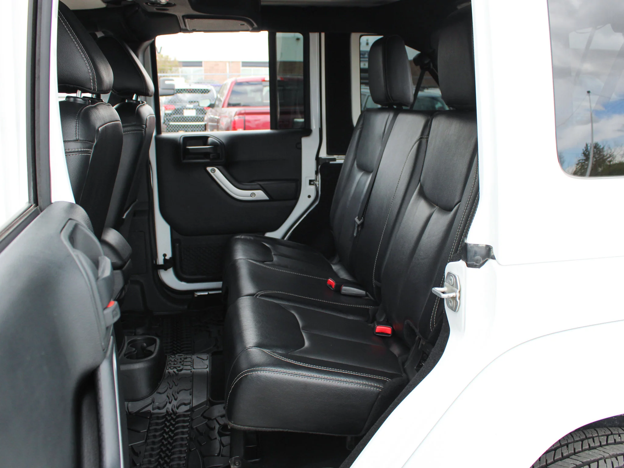 Used 2018 White Jeep Sahara * No Accidents | V6 | 3M PPF | Alpine | Heated Leather | Max Tow Package | NAV | Remote Start image 16