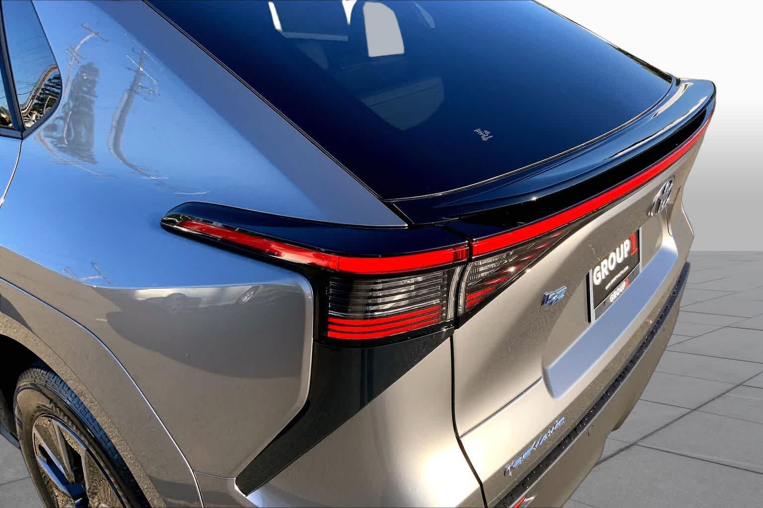 2026 Toyota bZ XLE - Photo 14