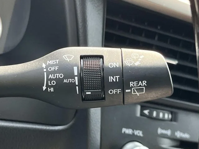 Used 2017 White Lexus 350 image 43