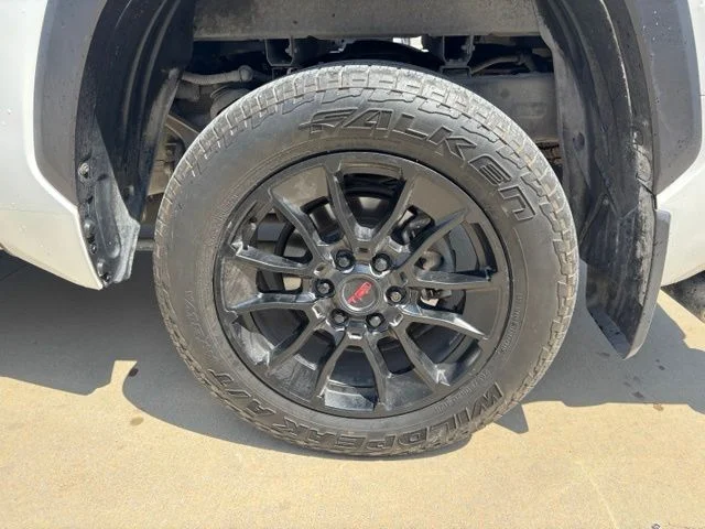 Used 2025 White Toyota SR5 image 8