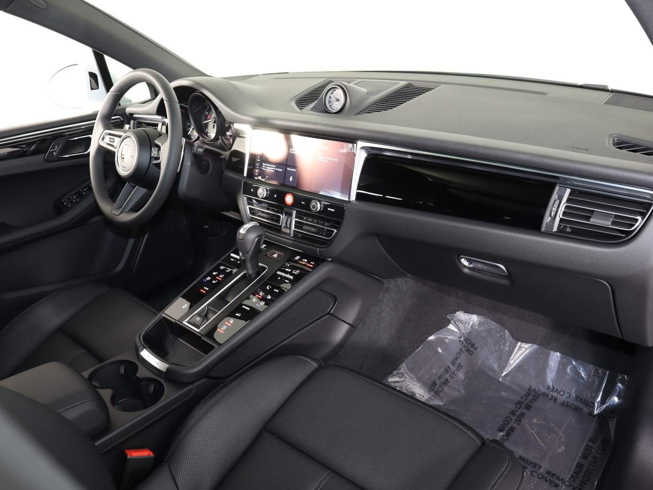 2026 Porsche Macan - Photo 20
