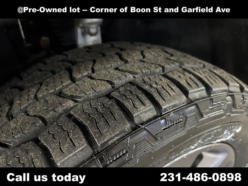 Used 2019 Red Jeep High Altitude image 12