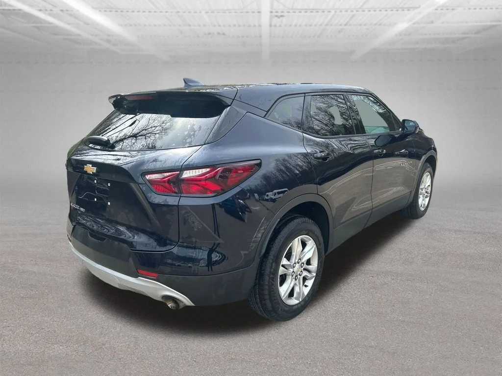 Used 2020 Blue Chevrolet LT image 5