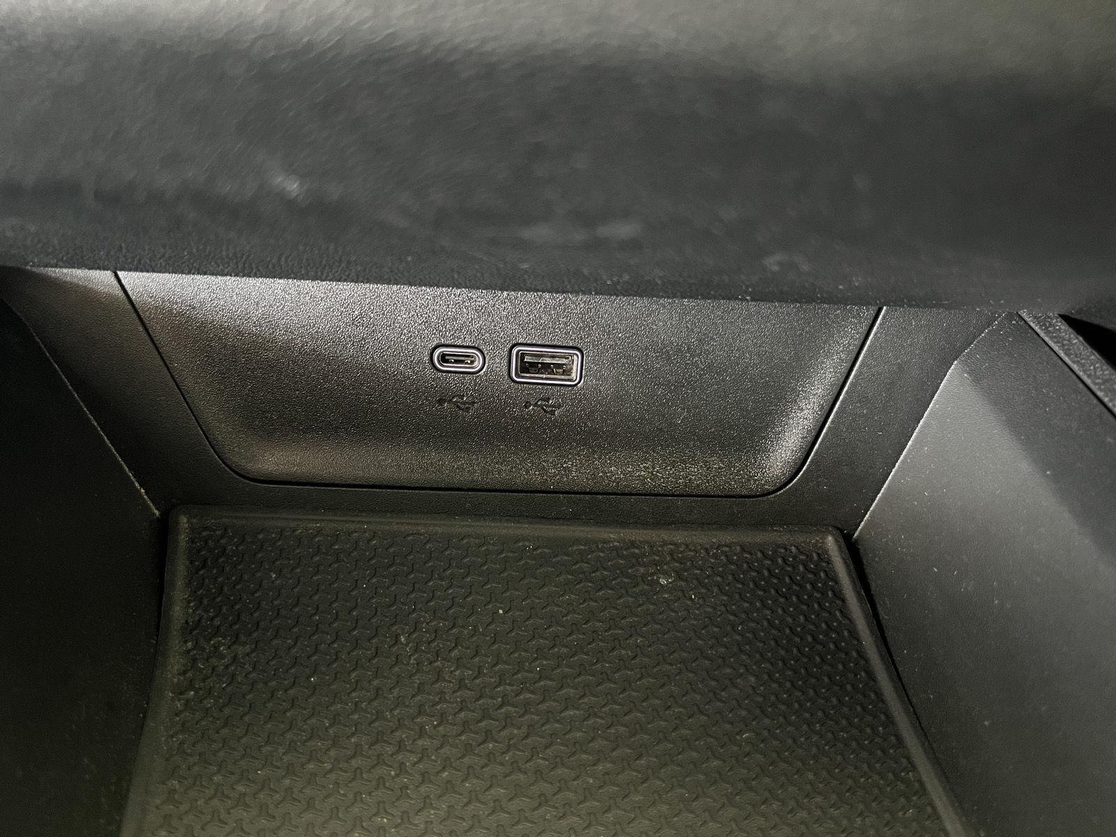 Used 2025 Sterling Gray Metallic Chevrolet AWD LT image 21