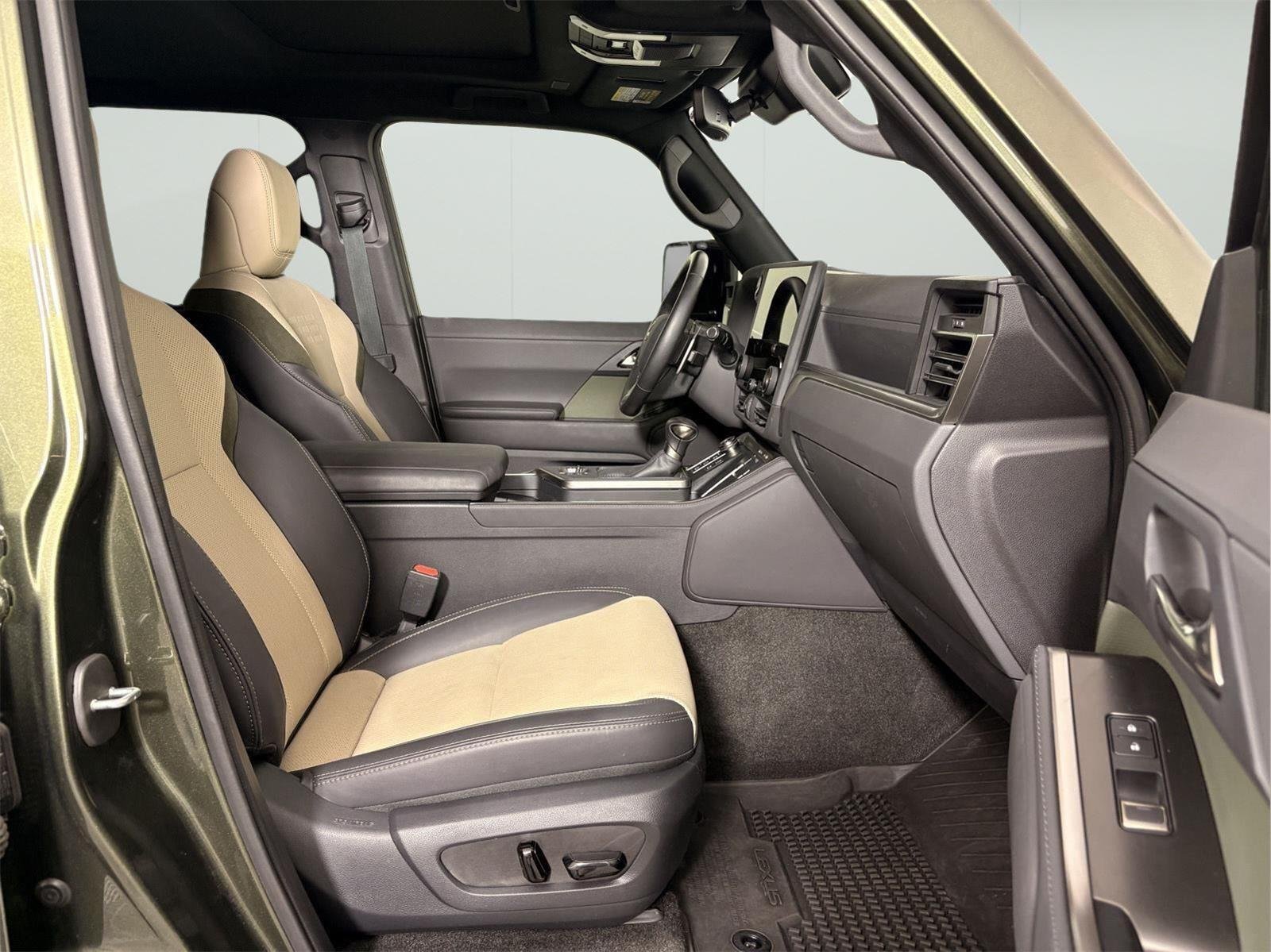 Used 2025 Nori Green Pearl Lexus GX 550 Overtrail image 22