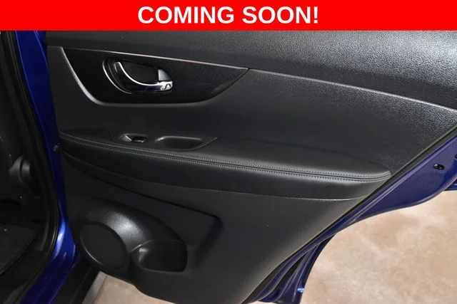 Used 2017 Blue Nissan S image 25