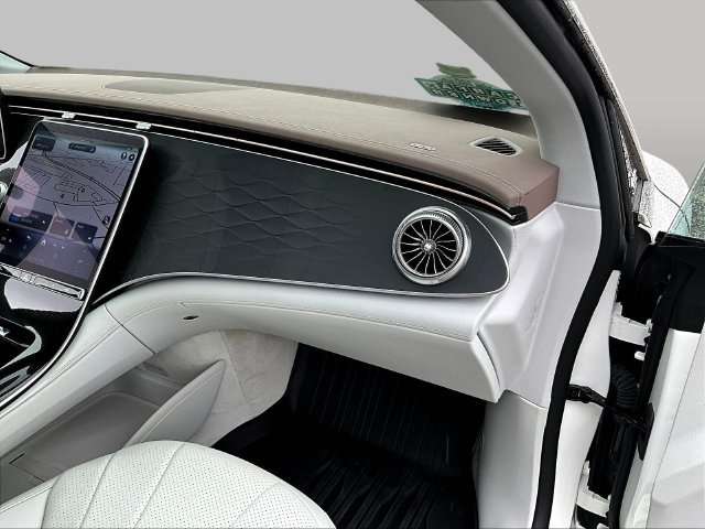 Used 2023 White Mercedes-Benz 350+ Sedan image 29