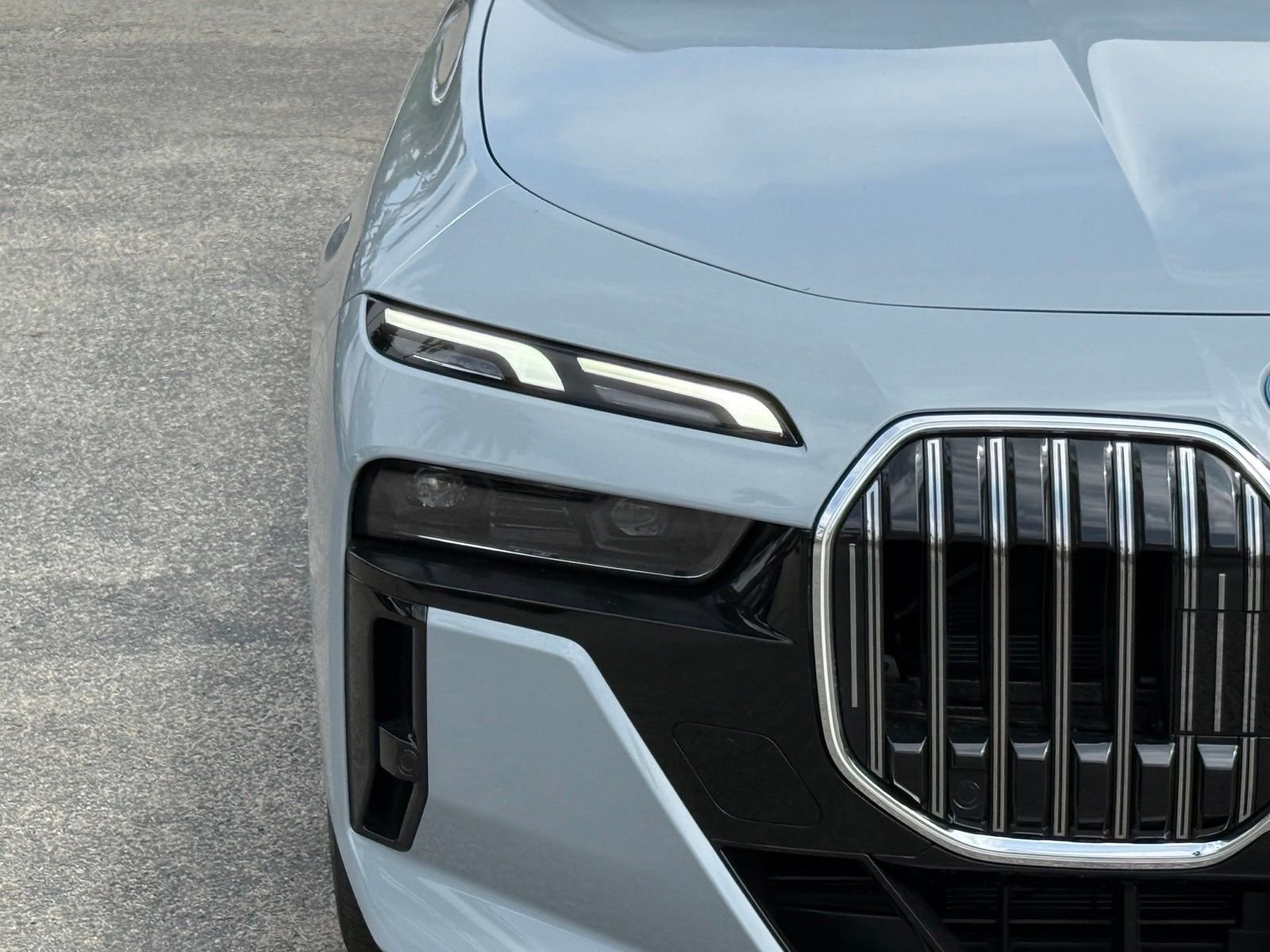 New 2026 Brooklyn Grey Metallic BMW 750e xDrive image 13