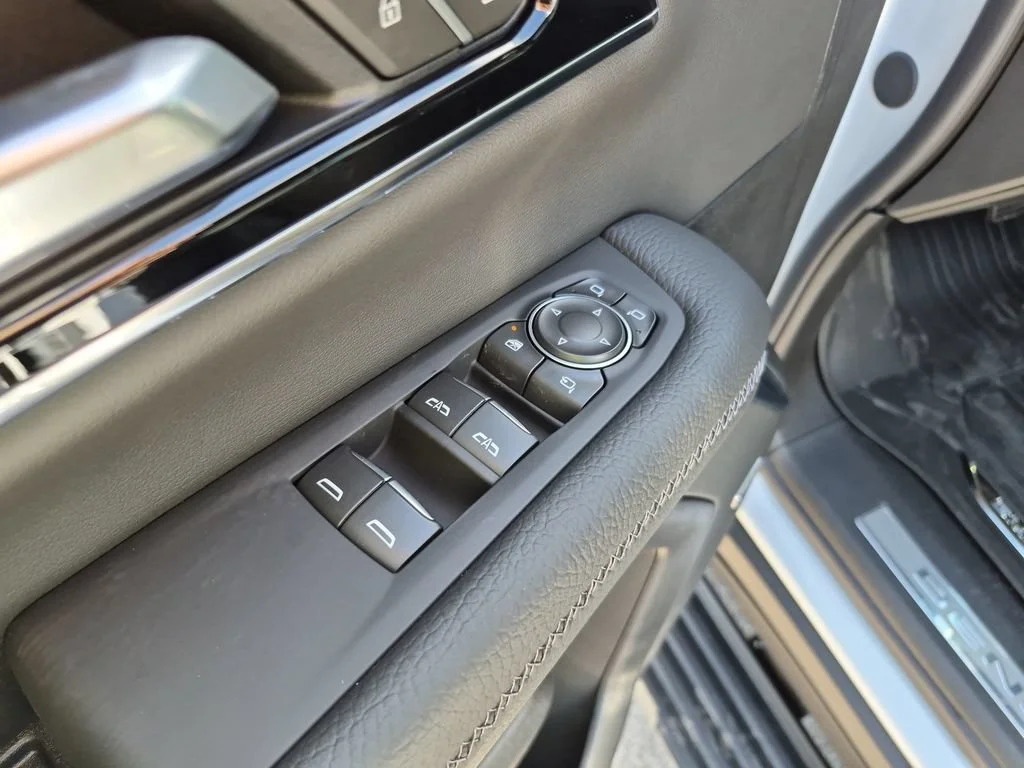 2026 GMC Yukon XL Denali - Photo 20