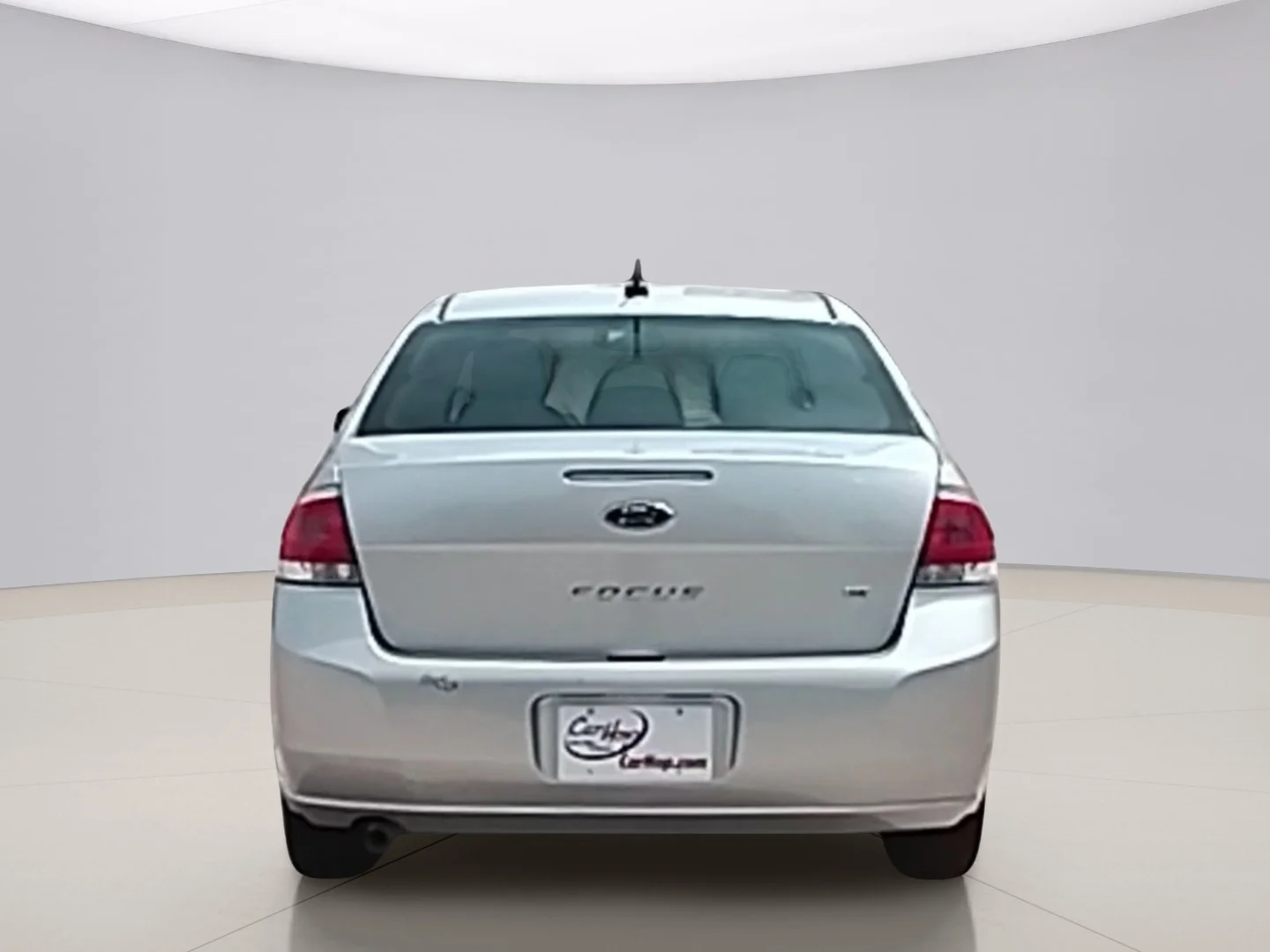 Used 2010 Silver Ford SE image 5