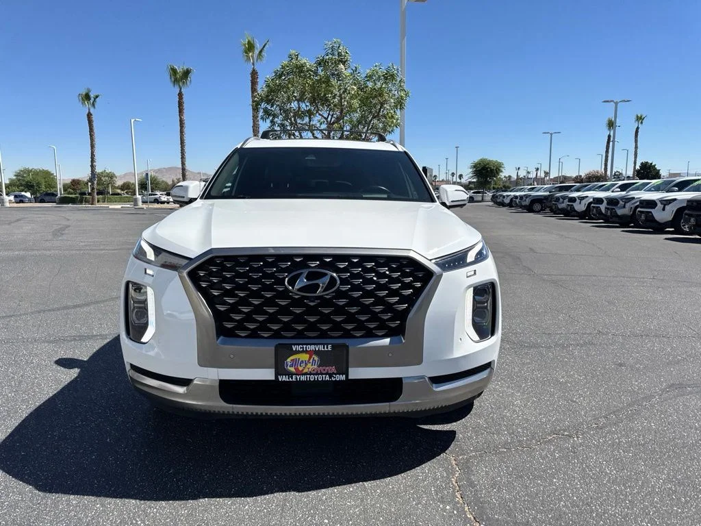 Used 2022 White Hyundai Calligraphy image 3