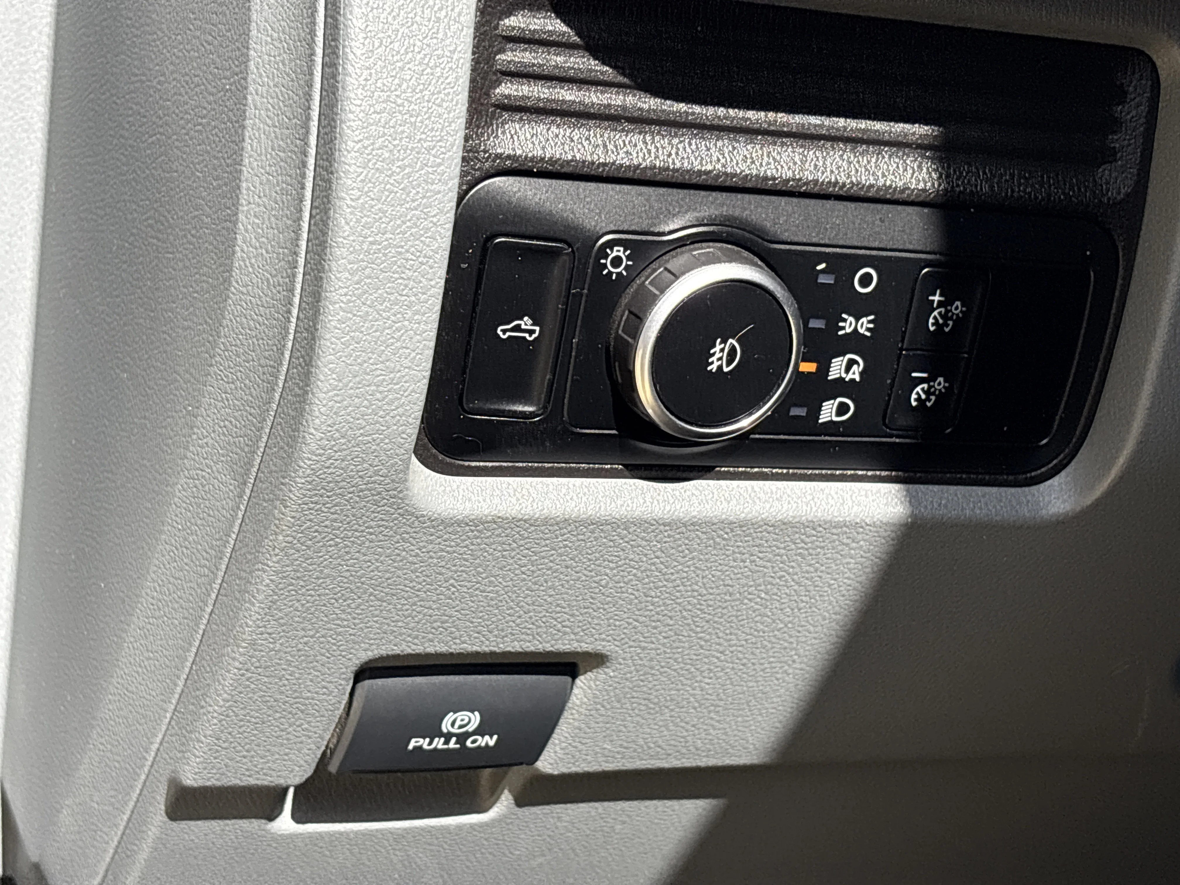 2024 Ford F-350 Super Duty XLT - Photo 24