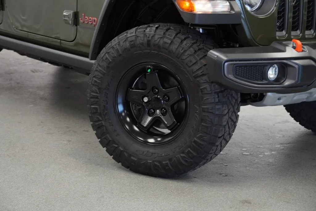 Used 2022 Green Jeep Mojave image 4