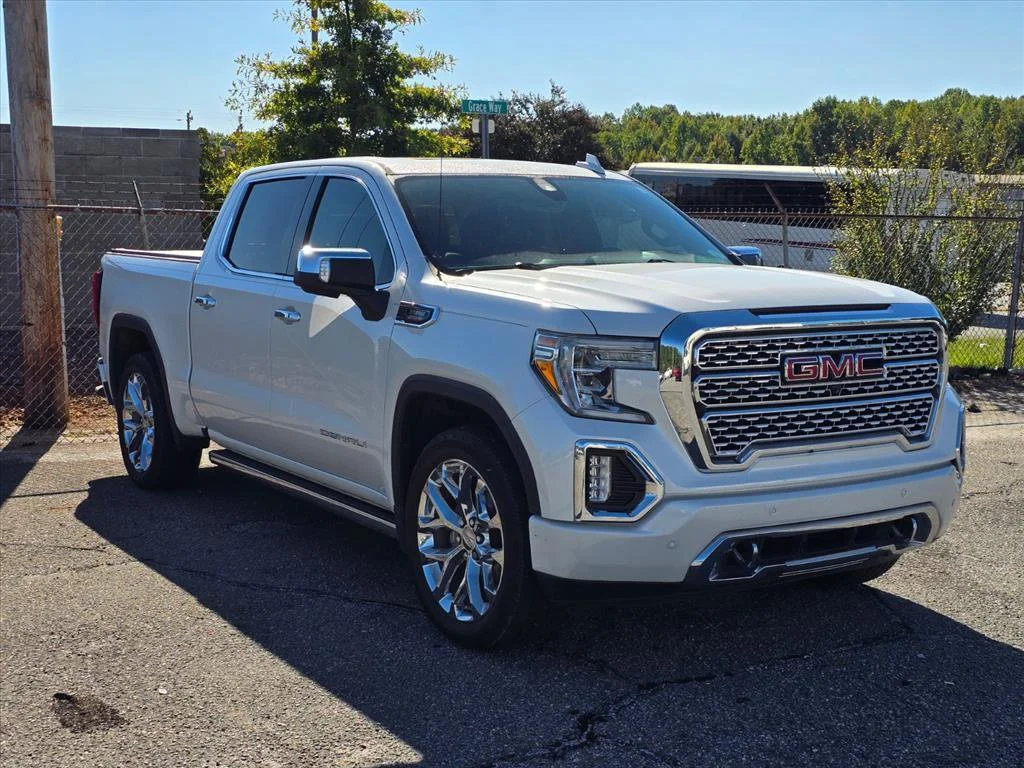 Used 2021 WHITE FROST TRICOAT GMC Denali image 5