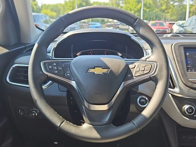 Used 2024 Summit White Chevrolet LT image 14