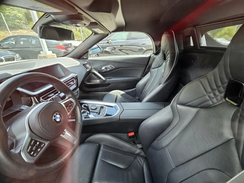 Used 2022 Alpine White BMW SDRIVE M40I image 10