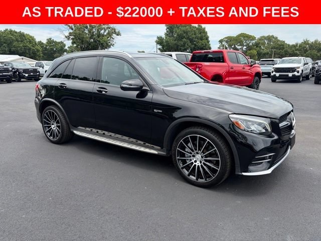 Used 2018 Black Mercedes-Benz 4MATIC® image 1