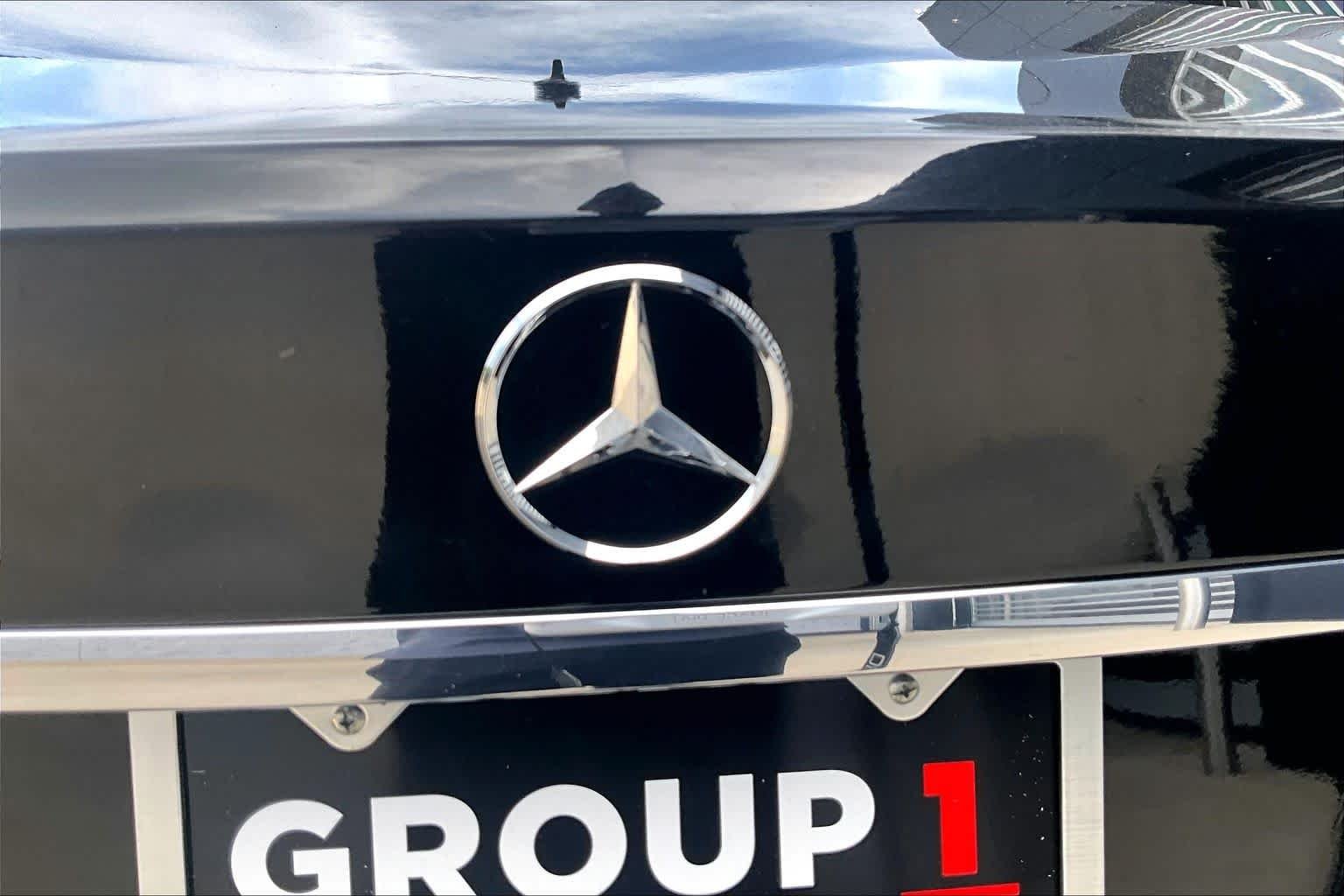 Used 2013 Black Mercedes-Benz C 300 Sport image 9