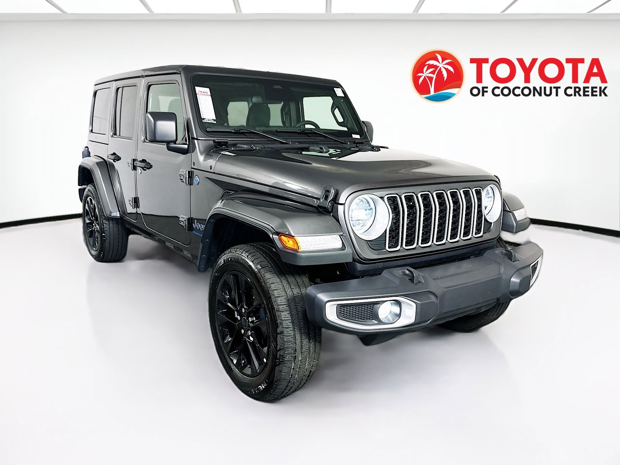 2025 Jeep Wrangler thumbnail 3