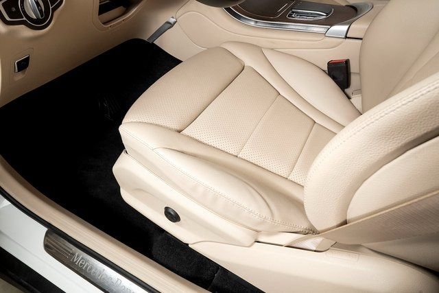 2022 Mercedes-Benz GLC GLC300 - Photo 19