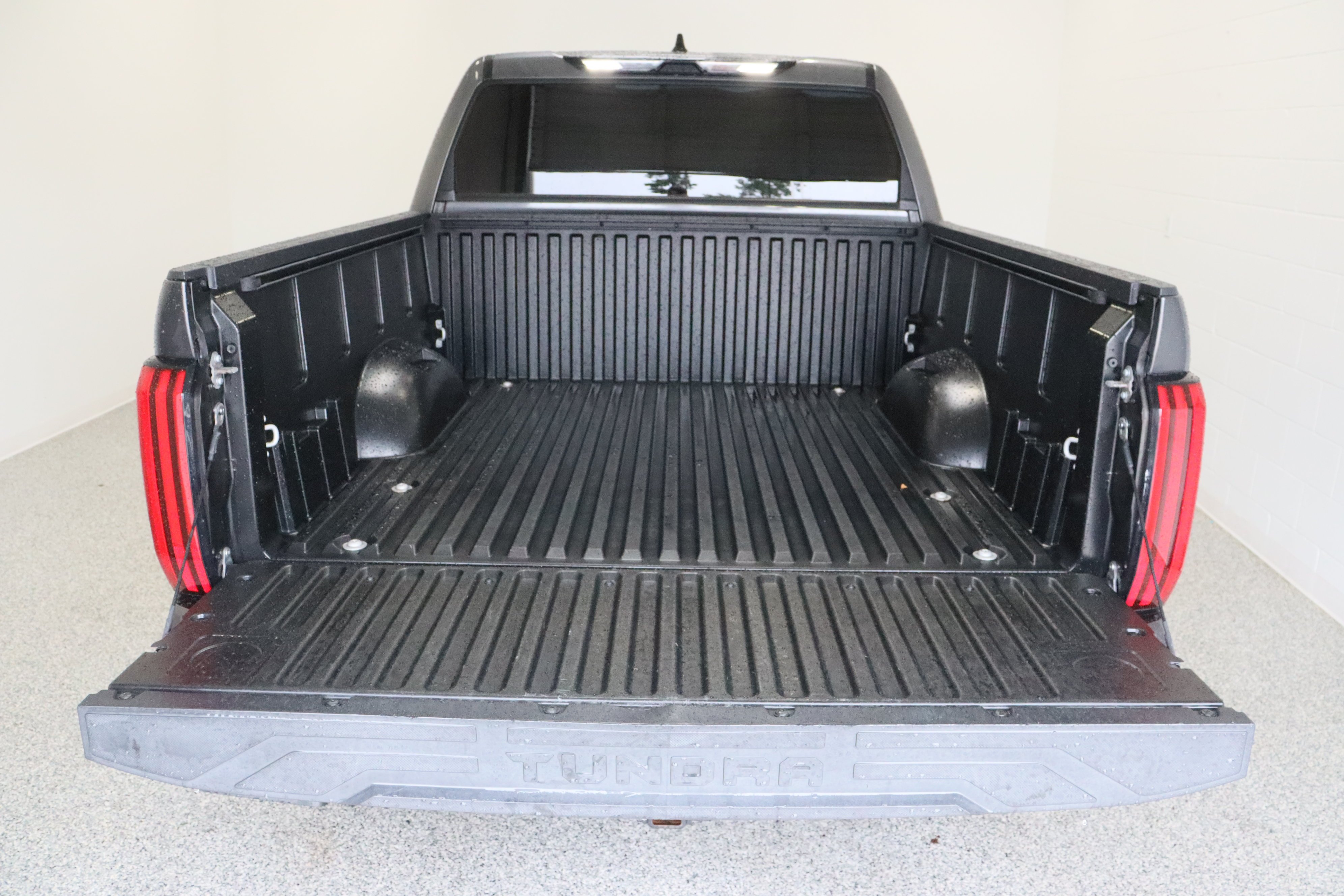 Used 2023 Magnetic Gray Metallic Toyota SR5 3.4T image 9