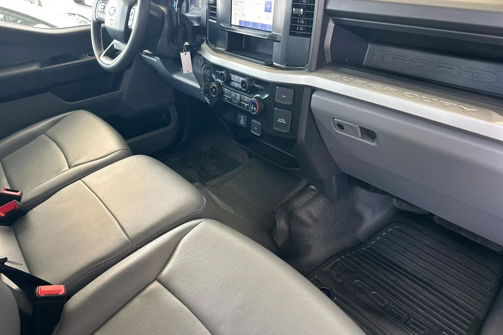 New 2025 White Ford XL image 15