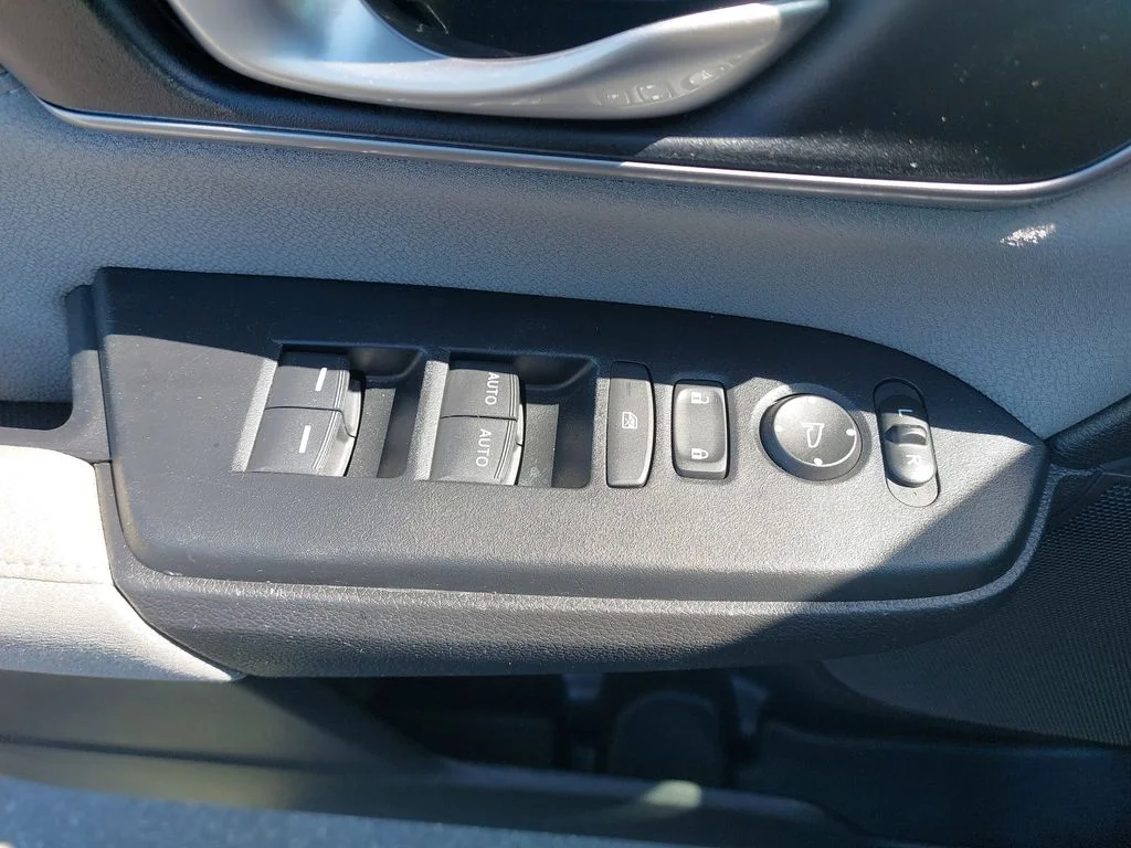 Used 2019  Honda EX image 27