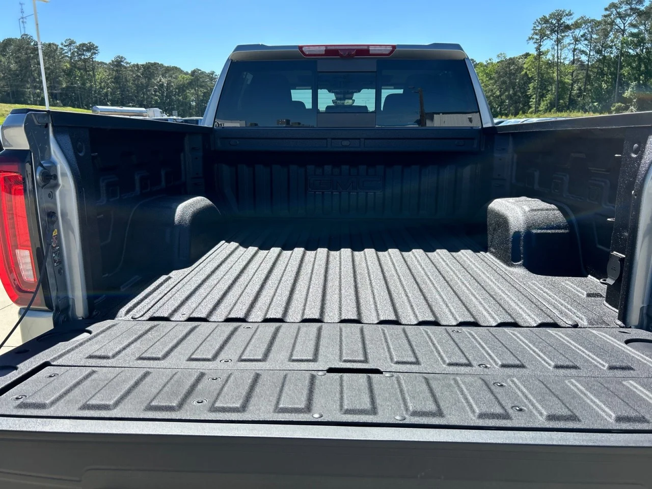 New 2026 Sterling Metallic GMC AT4 image 7